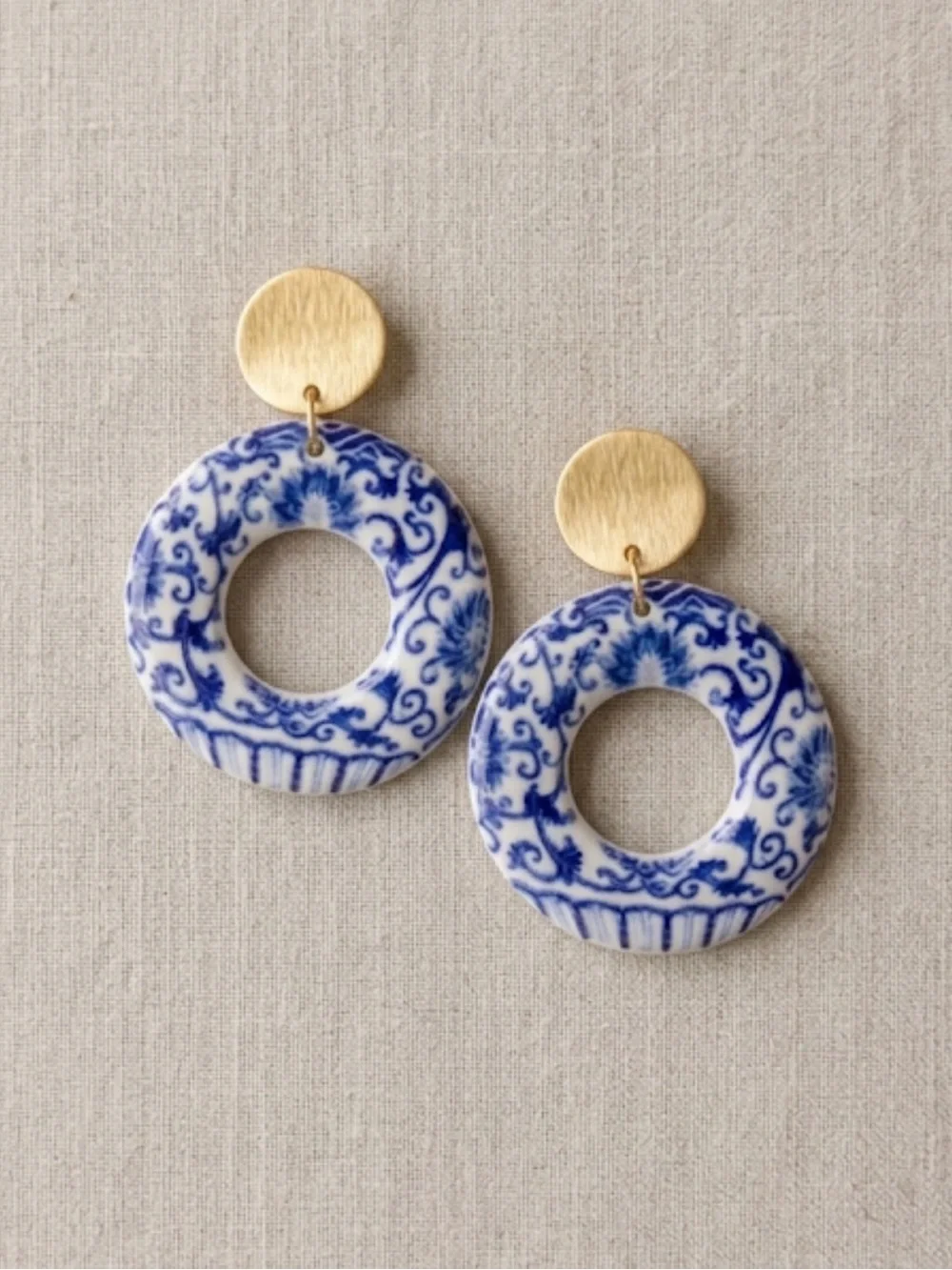 NWT Blue White Chinoiserie Donut Hoop Dangle Drop Earrings Gold Post